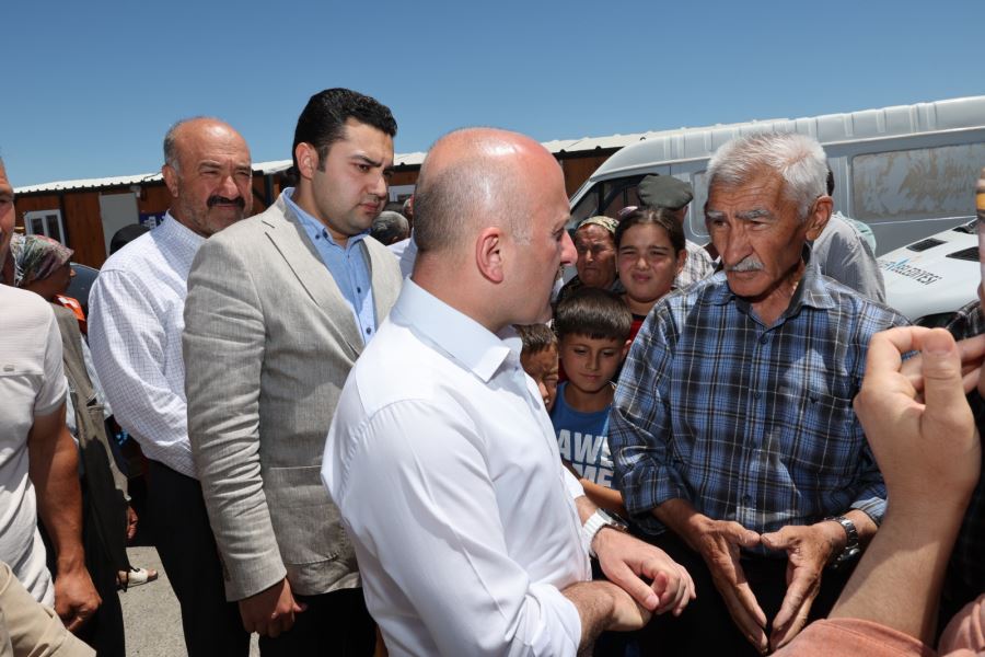 VALİ DR. OSMAN VAROL, DEPREMİN ETKİLEDİĞİ GÖLBAŞI VE BESNİ İLÇESİNDE 