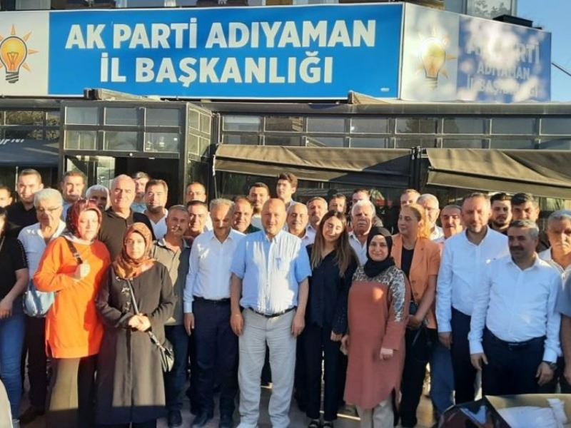 AK Parti Adıyaman yeni yönetimi belirlendi 