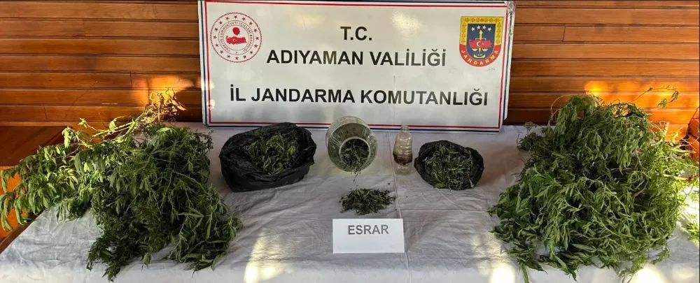 ‘‘JANDARMADAN UYUŞTURUCU OPERASYONU; (3) TUTUKLU’’
