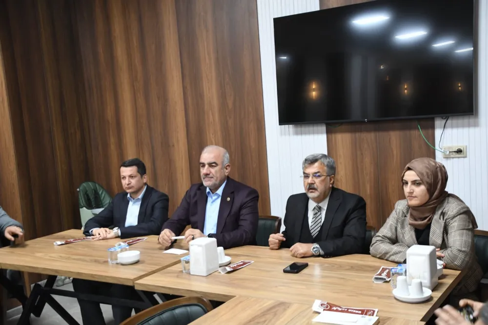 Milletvekili Hüseyin Özhan Basınla Buluştu: Adıyaman’ın Sorunları ve Çözüm Planları Masaya Yatırıldı