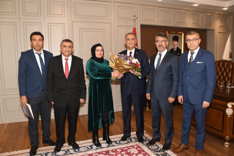 VALİ ÇUHADAR’A “SGK HAFTASI” ZİYARETİ