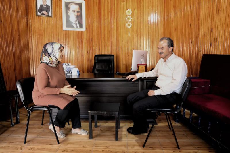 Başkan Kılınçtan Şehrin Tek Kadın Muhtarına Ziyaret