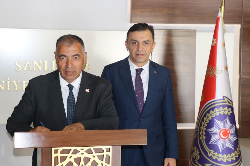 Gazetecilerden Müdür Ulucan
