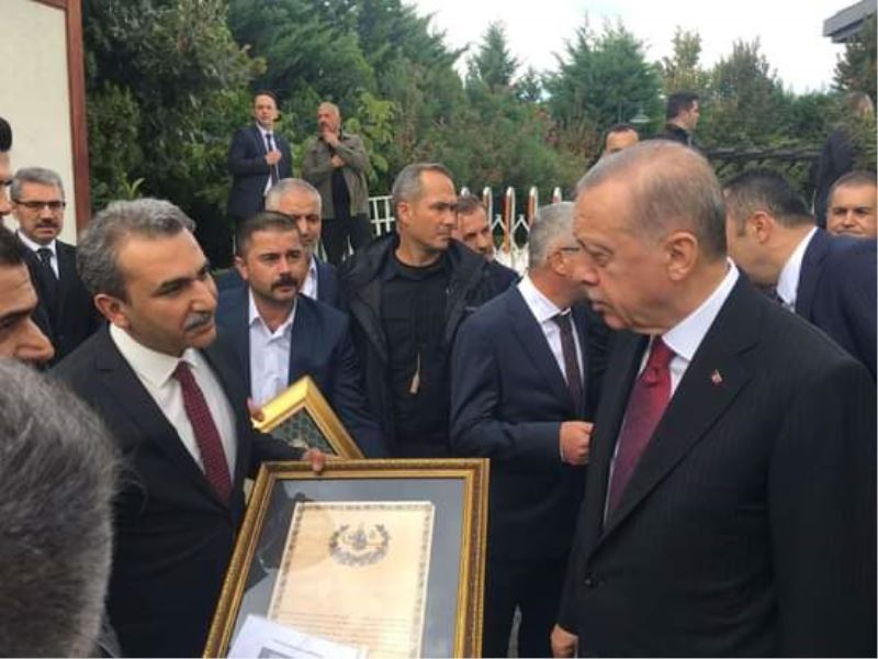 BESNİ BELEDİYE BAŞKAN’I EYÜP MEHMET EMRE’DEN CUMHURBAŞKANINA ZİYARET