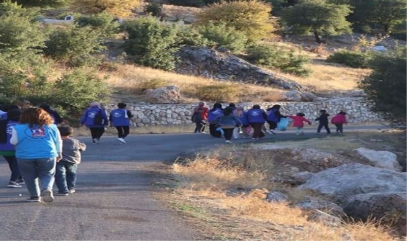 Gençlik Merkezi lider ve gönüllüleri çevre temizliği yaptı