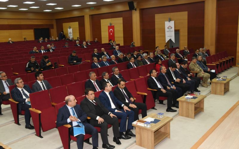 2023 YILI 1. İL KOORDİNASYON KURULU TOPLANTISI VALİ MAHMUT ÇUHADAR BAŞKANLIĞINDA GERÇEKLEŞTİRİLDİ