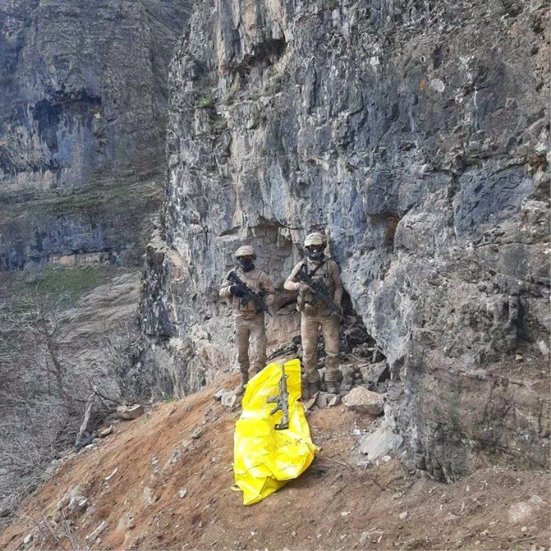 O bölgede terörist kalmadı. İçişleri Bakanı Süleyman Soylu, turuncu kategoride aranan teröristin etkisiz hale getirildiğini duyurdu.